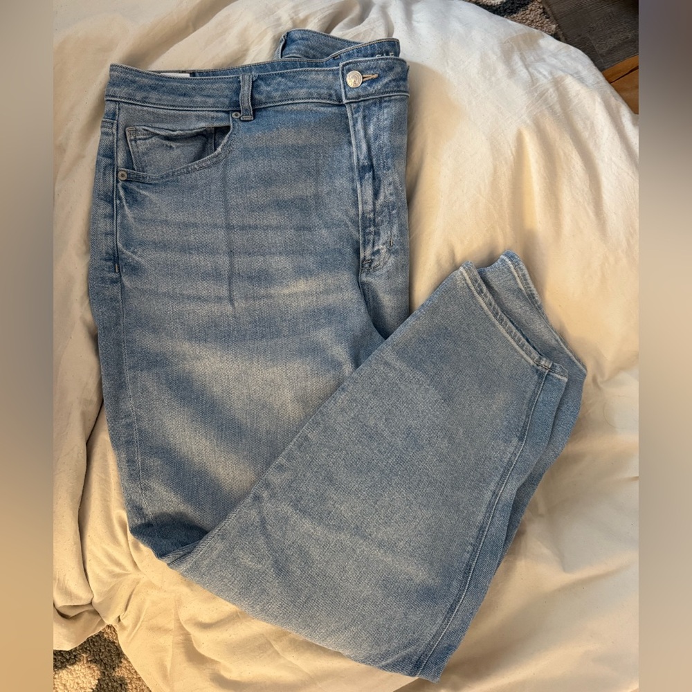 American Eagle Outfitters Light Blue Straight Leg Jeans